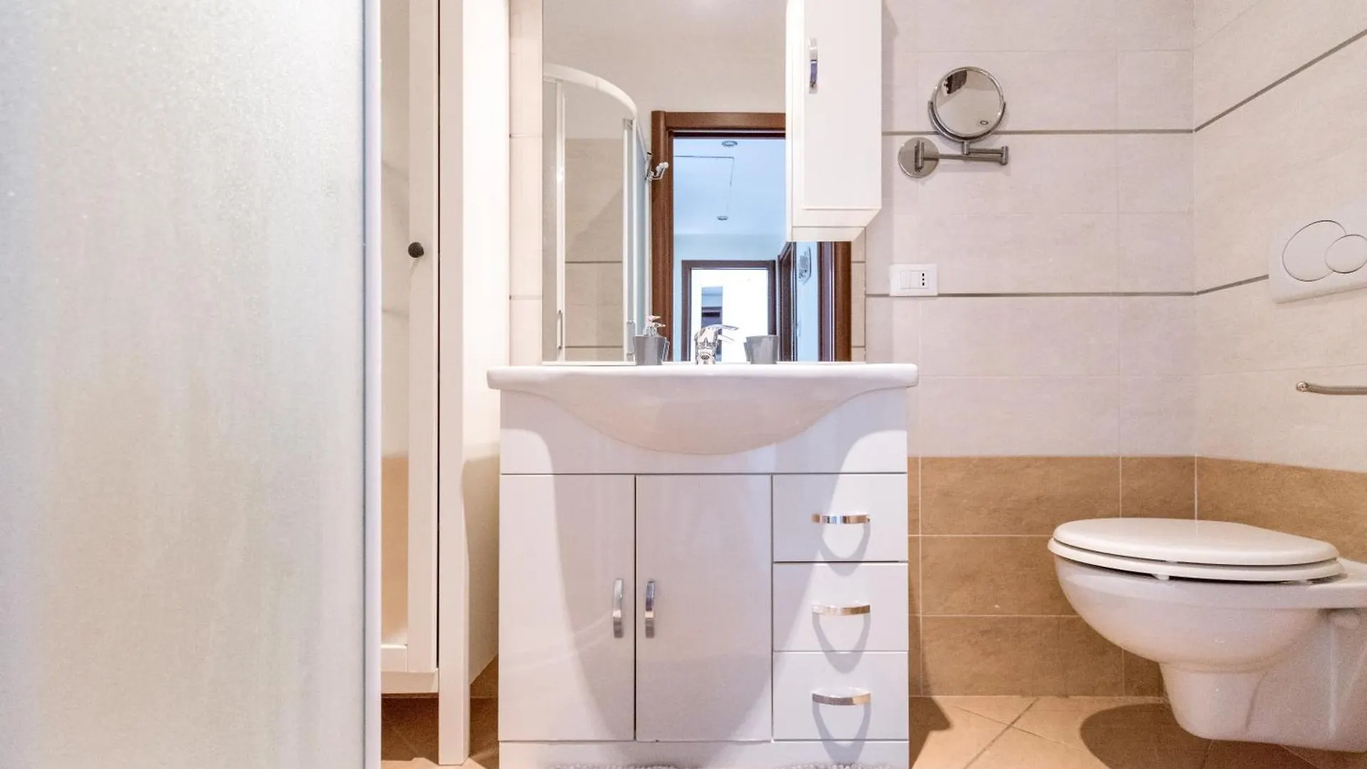 Appartement Stupendo Trilocale Posto Auto Gratuito - Wifi & Netflix à San Remo 0*,  Italie